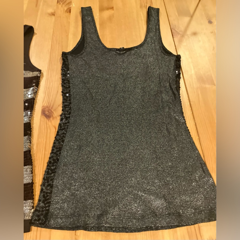 3 Shiny Tanks Size XS & Small Express Sequin blue, black & NWT Tank & Forever 21 - Picture 8 of 13